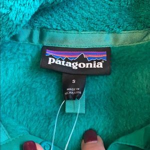 Patagonia Kelly Green women’s retool snap pullover